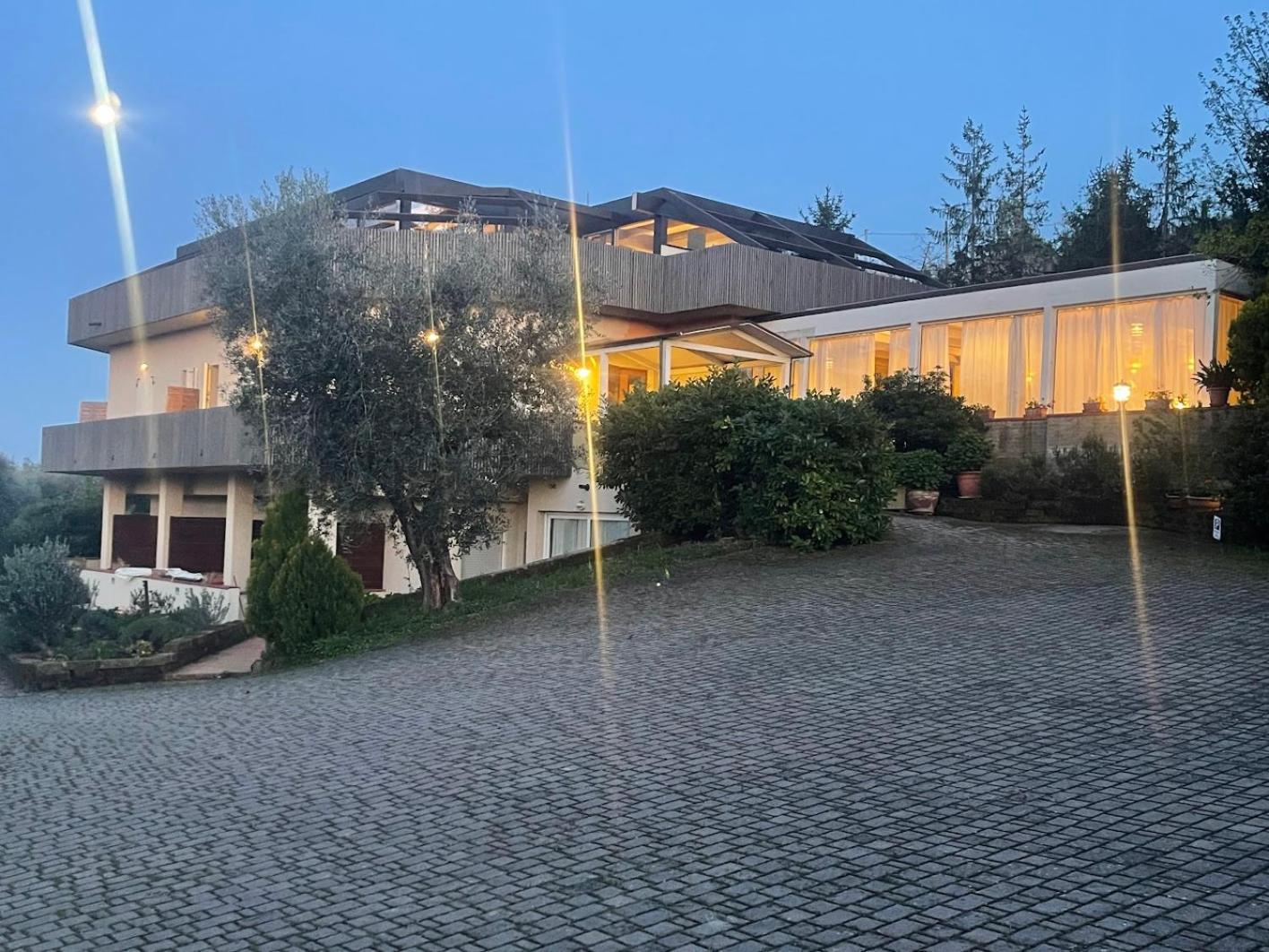 Locanda Belvedere Saludecio Exterior photo